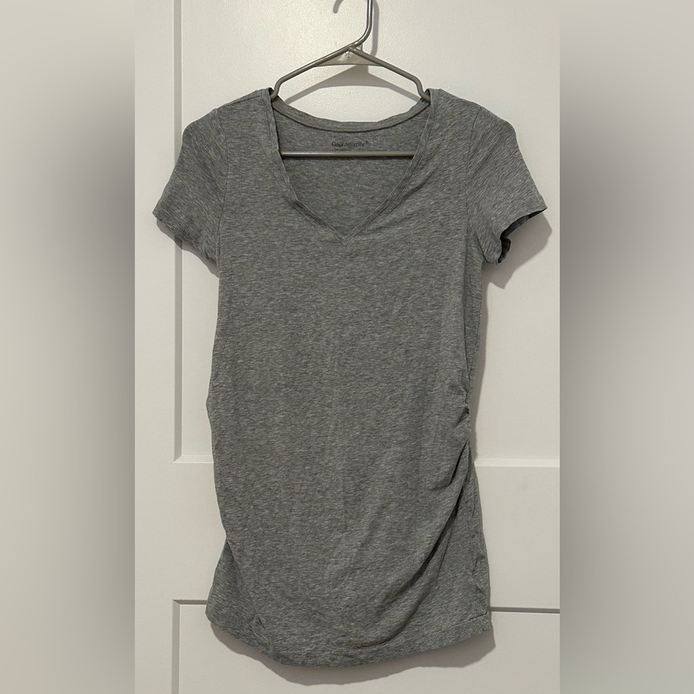 GAP PureBody V-Neck Maternity Top